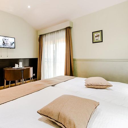 Hotel Marina Pucioasa Экстерьер фото