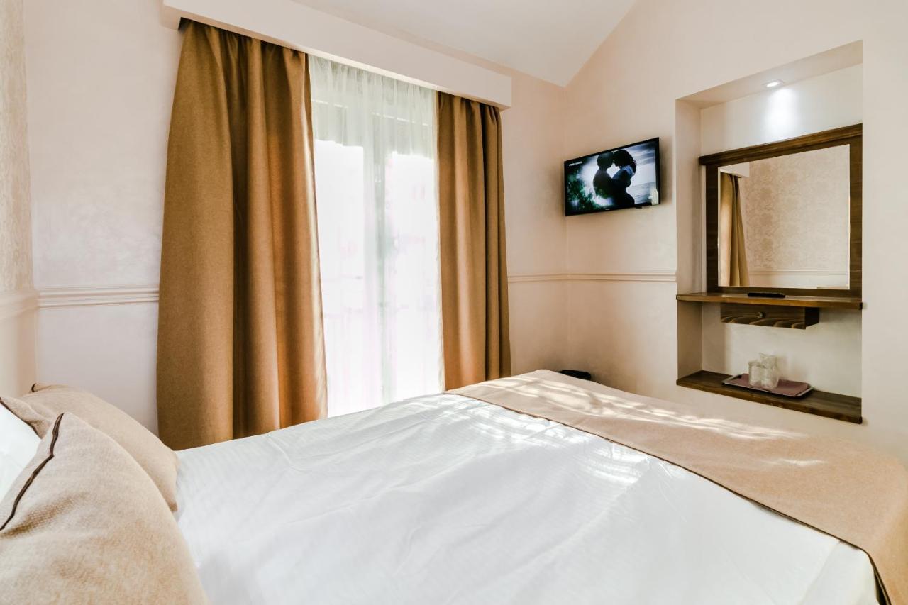 Hotel Marina Pucioasa Экстерьер фото