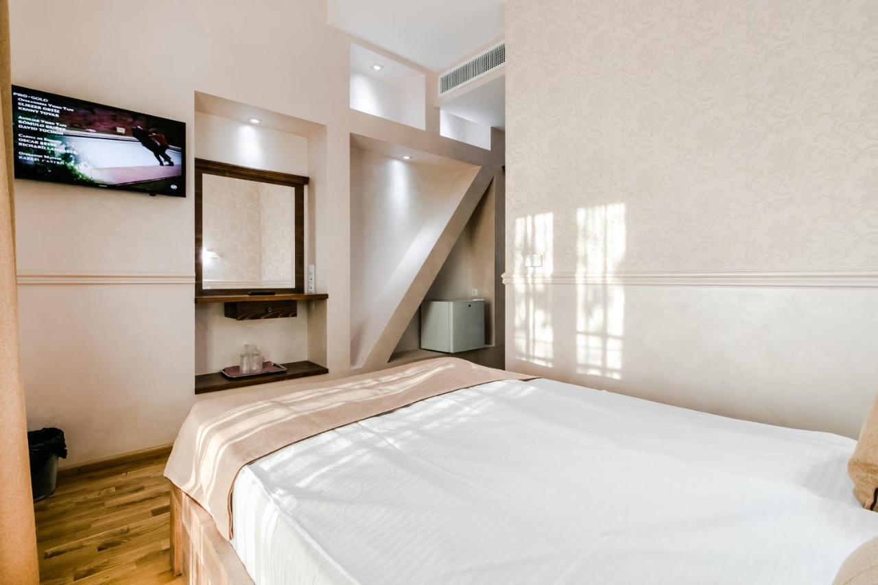 Hotel Marina Pucioasa Экстерьер фото