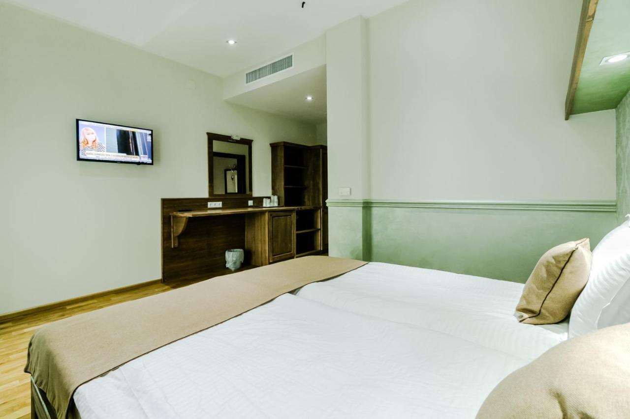 Hotel Marina Pucioasa Экстерьер фото