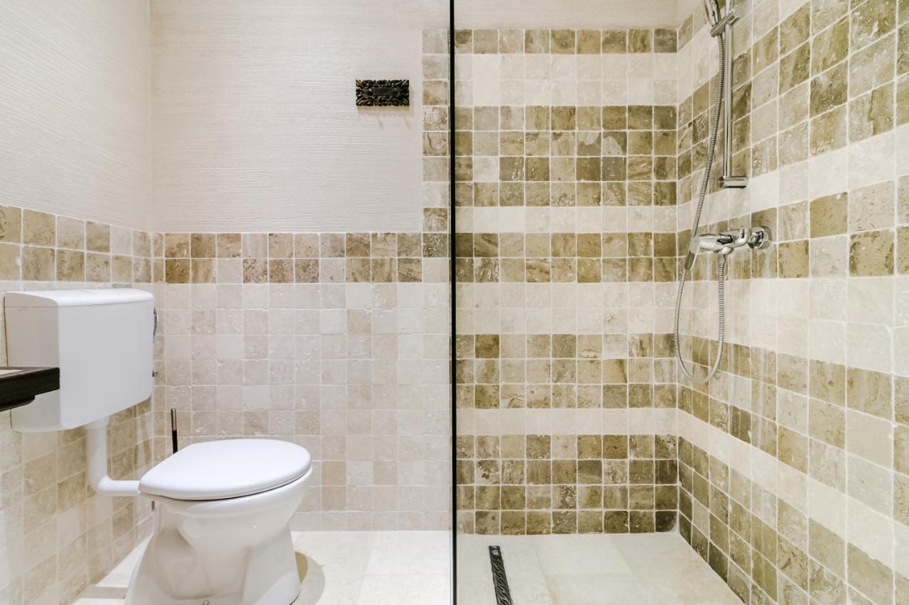 Hotel Marina Pucioasa Экстерьер фото